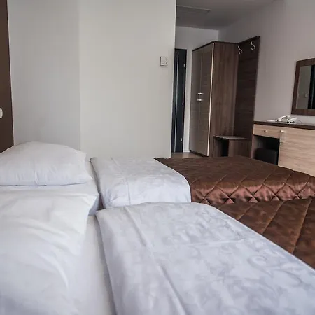 Lux Hotel 4*