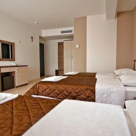 Otel Lux