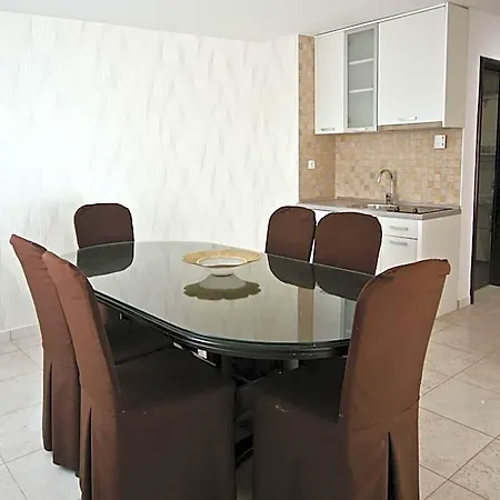 Lux Otel 4*