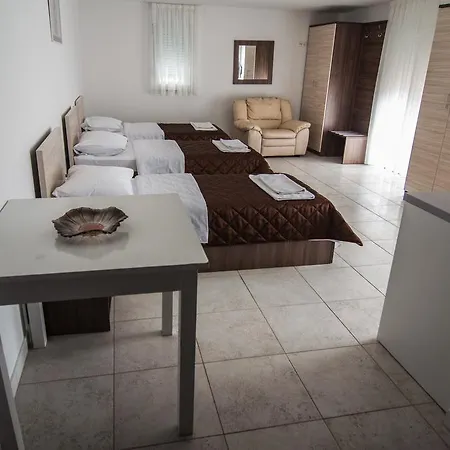 Hotel Lux 4*