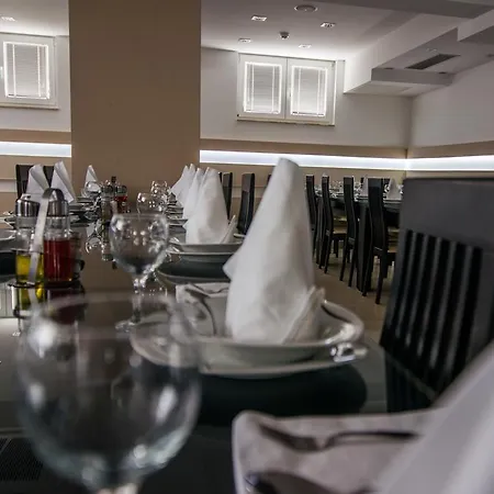 Lux Otel 4*