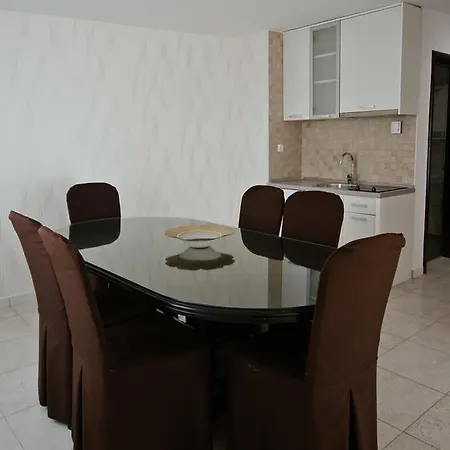Otel Lux
