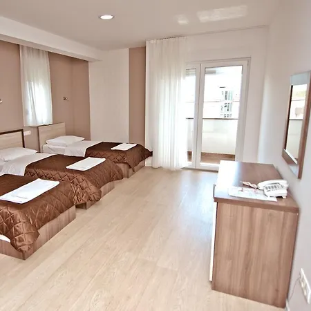 Lux Hotel