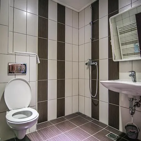 Lux 4*